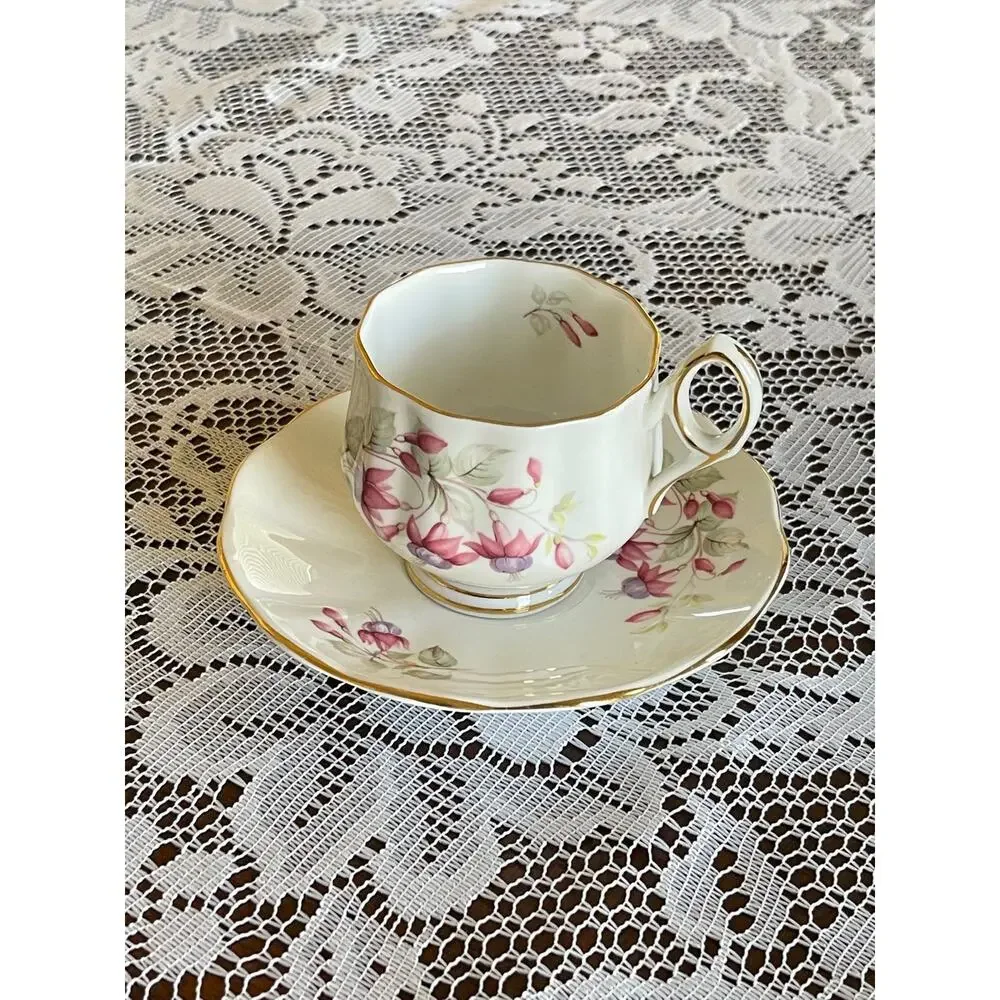Queens Fine Bone China Hybrid Fuchsia 11